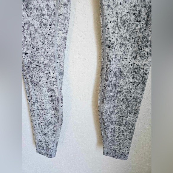 Lululemon Women's Gray Speckled Wunder Under 7/8 Leggings size 6 - Picture 9 of 12